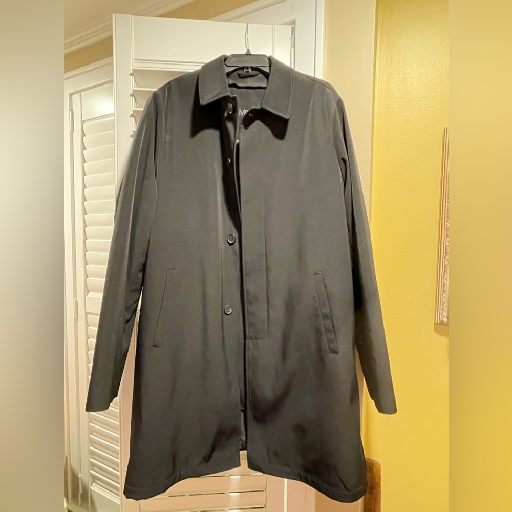 Beautiful Men’s Calvin Klein Raincoat - Picture 3 of 8